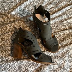 Top Moda Booties: Size 8 - Olive Green